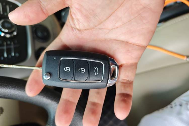 Used Buick Excelle 2013 1.5L Automatic Classic Model Vehicle Key