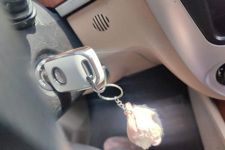 Used Buick Excelle 2013 1.5L Automatic Luxury Model Vehicle Key