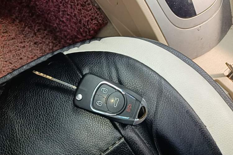 Used Buick Excelle 2013 1.5L Automatic Classic Model Vehicle Key