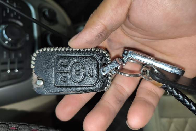 Used Buick Excelle 2013 1.5L Manual Classic Model Vehicle Key
