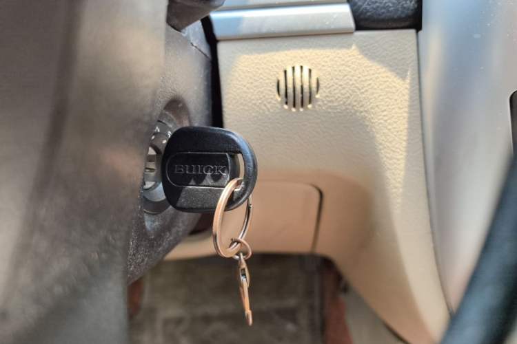 Used Buick Excelle 2013 1.5L Automatic Classic Model Vehicle Key