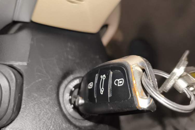 Used Buick Excelle 2013 1.5L Automatic Classic Model Vehicle Key