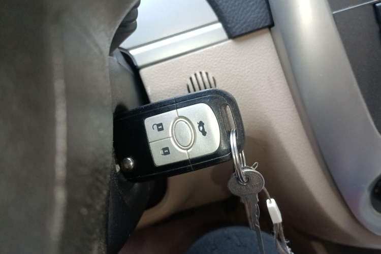 Used Buick Excelle 2013 1.5L Automatic Classic Model Vehicle Key