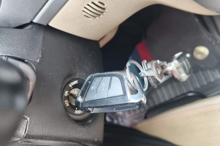 Used Buick Excelle 2013 1.5L Automatic Classic Model Vehicle Key