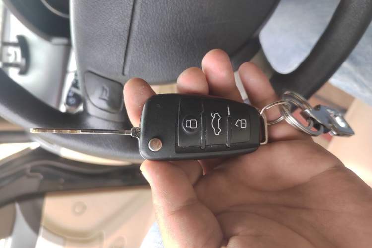 Used Buick Excelle 2013 1.5L Manual Classic Model Vehicle Key