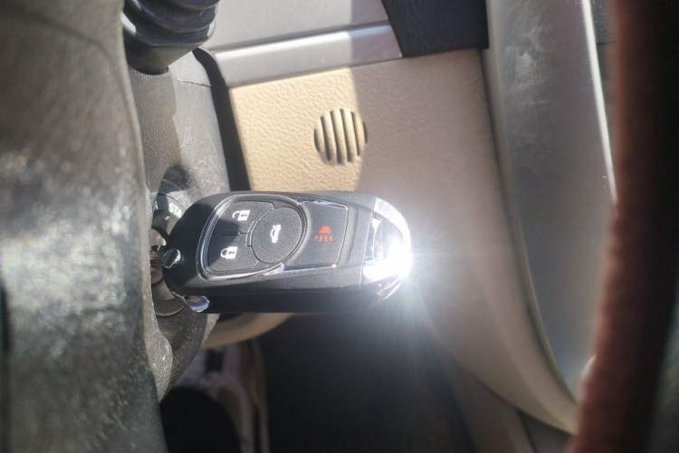 Used Buick Excelle 2013 1.5L Automatic Classic Model Vehicle Key