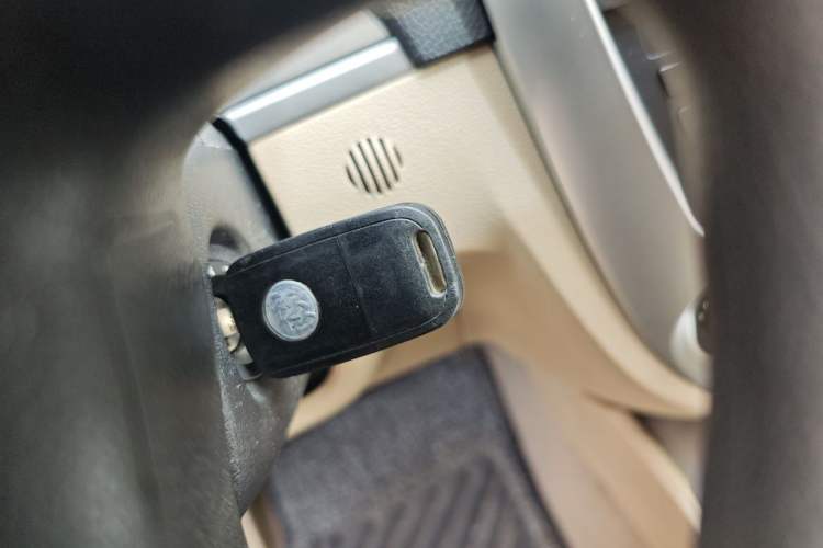 Used Buick Excelle 2013 1.5L Automatic Classic Model Vehicle Key