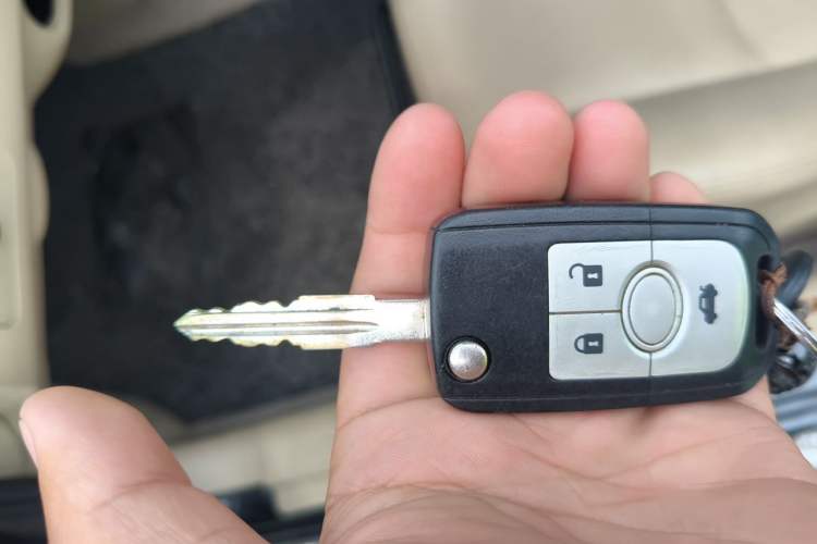 Used Buick Excelle 2013 1.5L Manual Luxury Model Vehicle Key