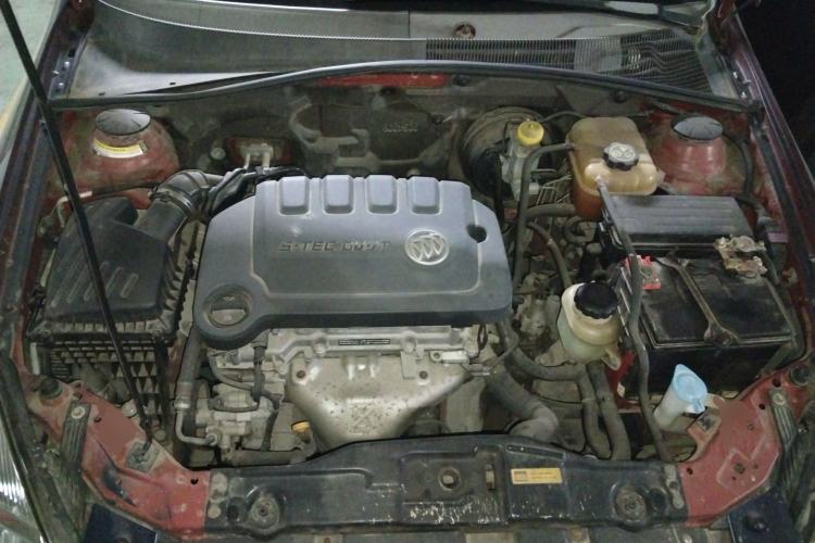 Used Buick Excelle 2013 1.5L Manual Classic Model Engine Bay