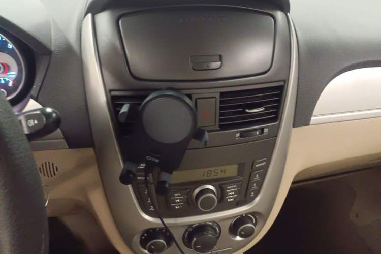 Used Buick Excelle 2013 1.5L Automatic Classic Model Audio And AC Panel