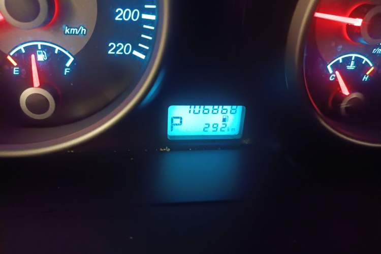 Used Buick Excelle 2013 1.5L Automatic Classic Model Odometer Close Up