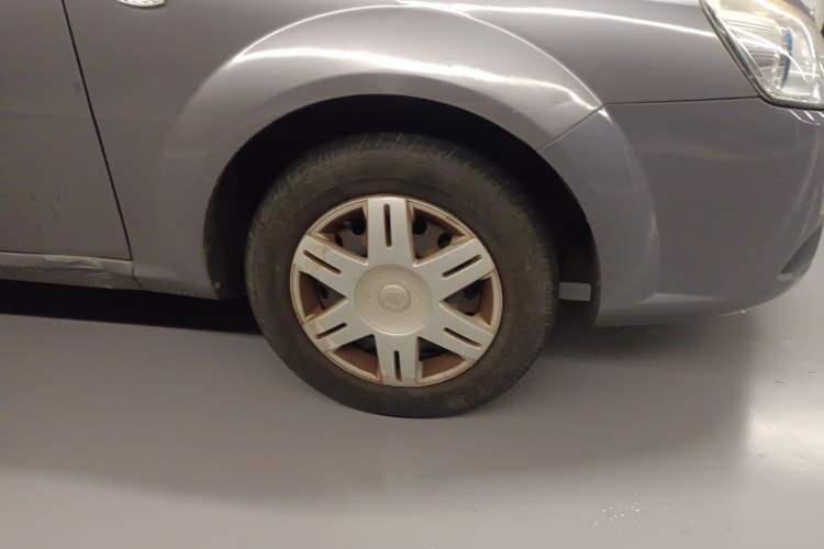 Used Buick Excelle 2013 1.5L Automatic Classic Model Right Front Wheel Hub