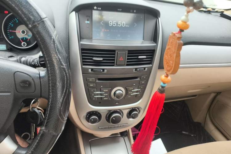 Used Buick Excelle 2013 1.5L Manual Classic Model Audio And AC Panel