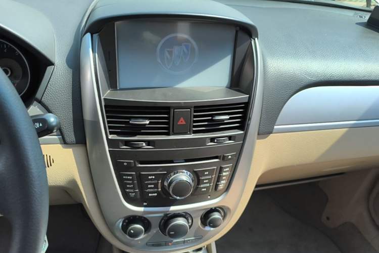 Used Buick Excelle 2013 1.5L Automatic Classic Model Audio And AC Panel
