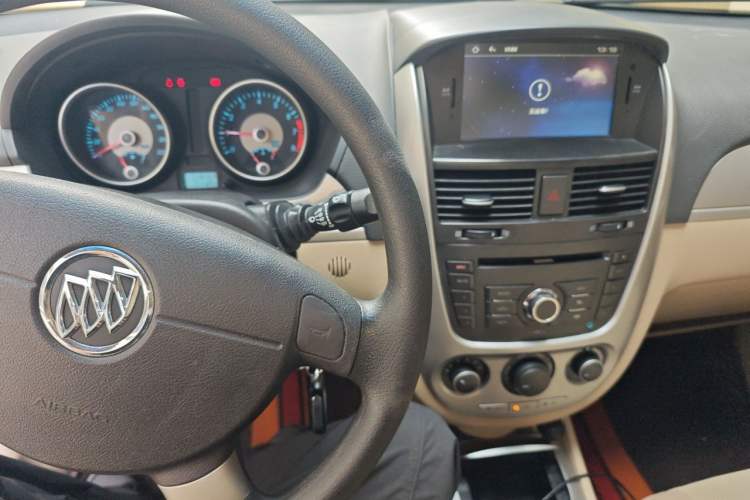 Used Buick Excelle 2013 1.5L Manual Classic Model Audio And AC Panel