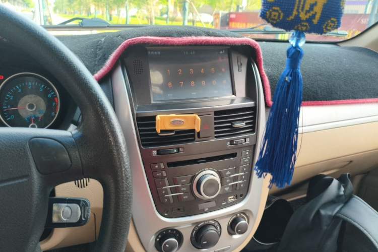 Used Buick Excelle 2013 1.5L Manual Classic Model Audio And AC Panel