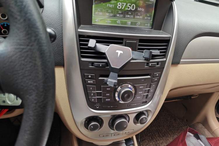 Used Buick Excelle 2013 1.5L Automatic Classic Model Audio And AC Panel