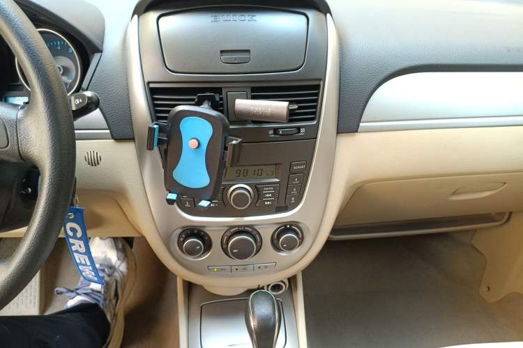 Used Buick Excelle 2013 1.5L Automatic Classic Model Audio And AC Panel