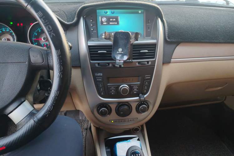Used Buick Excelle 2013 1.5L Manual Classic Model Audio And AC Panel