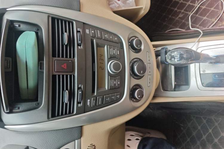 Used Buick Excelle 2013 1.5L Automatic Classic Model Audio And AC Panel