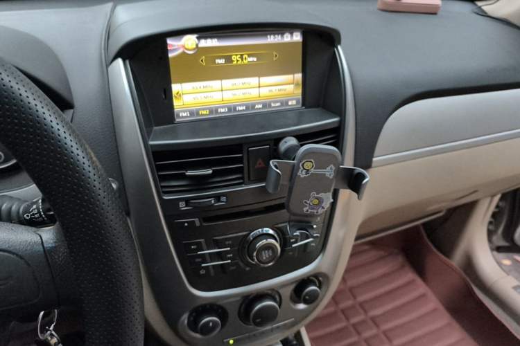 Used Buick Excelle 2013 1.5L Manual Classic Model Audio And AC Panel