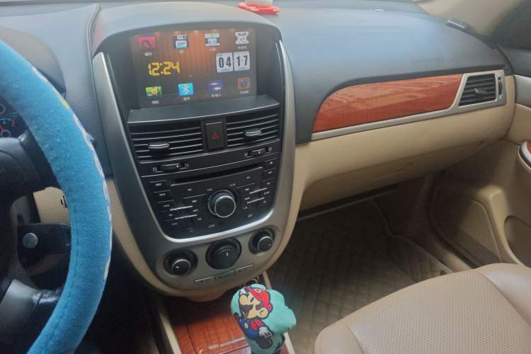 Used Buick Excelle 2013 1.5L Automatic Luxury Model Audio And AC Panel