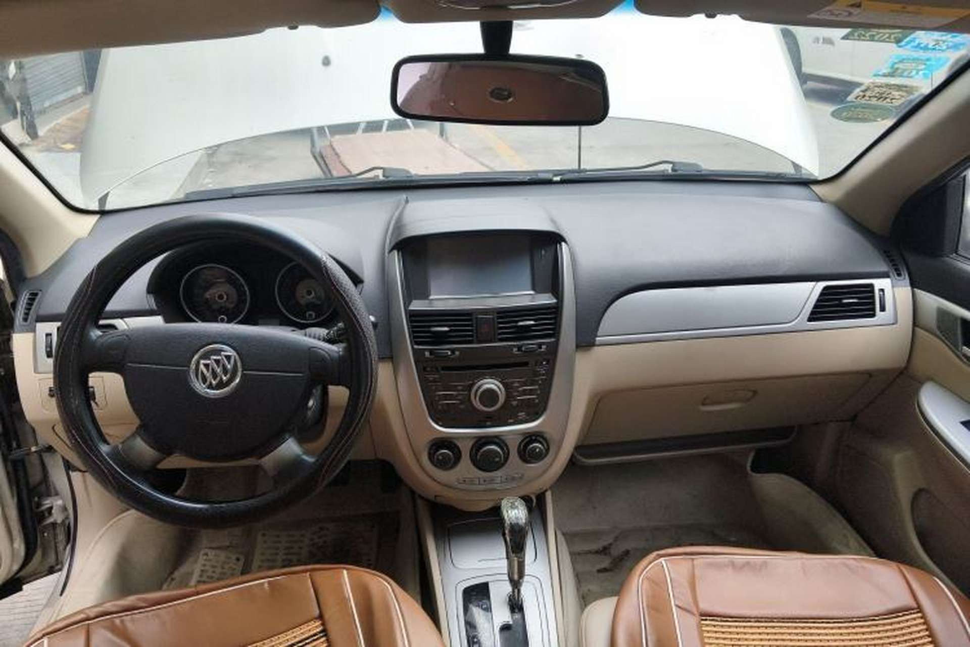 Used Buick Excelle 2013 1.5L Automatic Classic Model Center Console