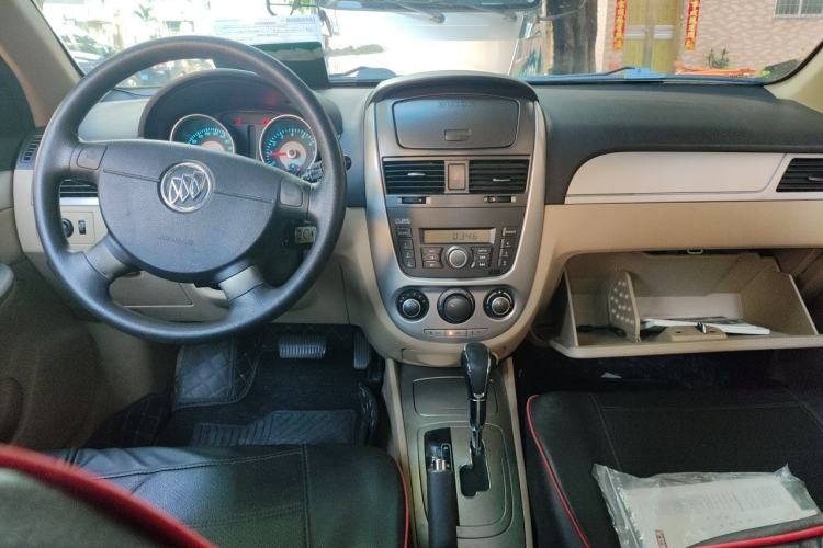 Used Buick Excelle 2013 1.5L Automatic Classic Model Center Console