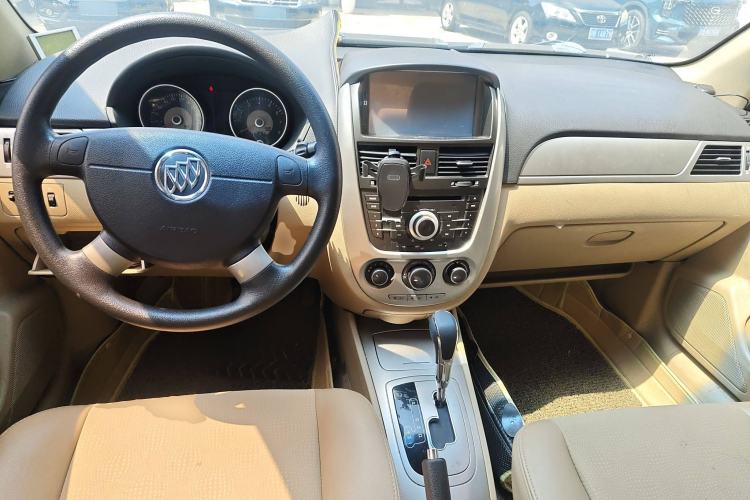 Used Buick Excelle 2013 1.5L Automatic Classic Model Center Console