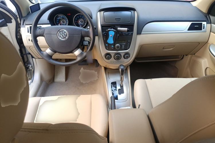 Used Buick Excelle 2013 1.5L Automatic Classic Model Center Console
