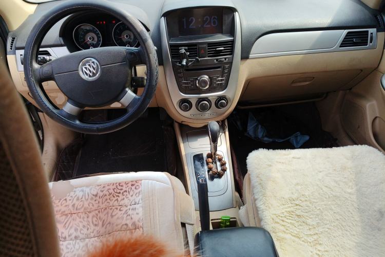 Used Buick Excelle 2013 1.5L Automatic Classic Model Center Console