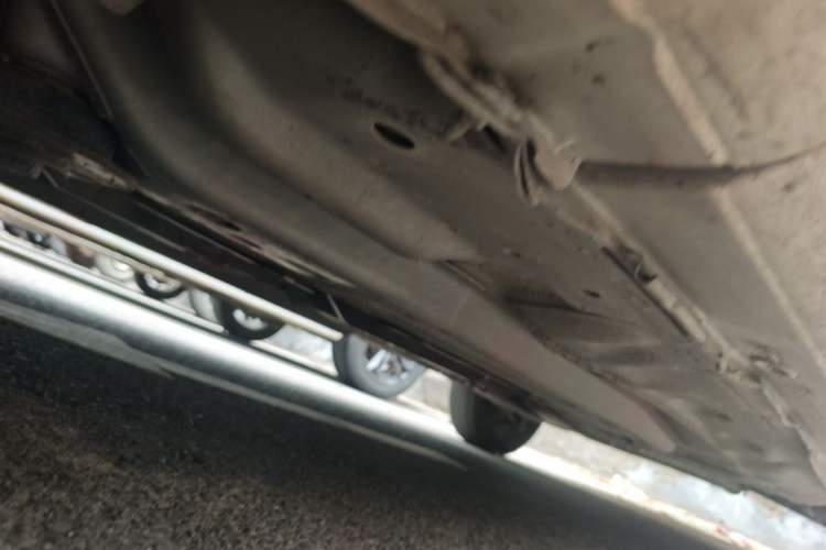 Used Buick Excelle 2013 1.5L Automatic Classic Model Chassis Front Left