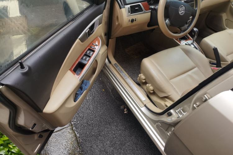 Used Buick Excelle 2013 1.5L Automatic Luxury Model Driver Seat
