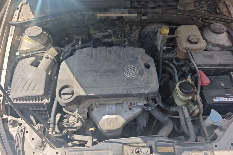 Used Buick Excelle 2013 1.5L Manual Classic Model Engine Bay