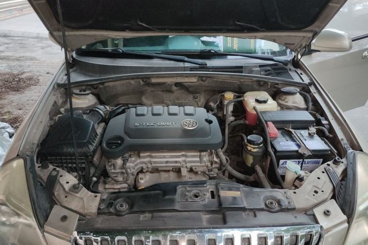 Used Buick Excelle 2013 1.5L Automatic Classic Model Engine Bay