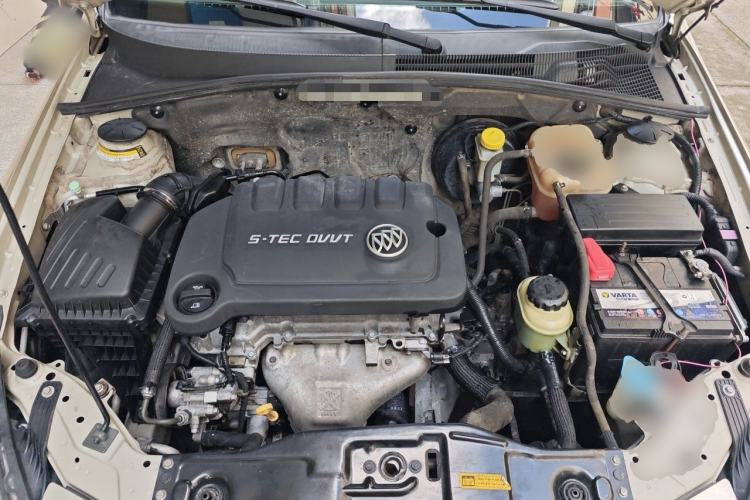 Used Buick Excelle 2013 1.5L Manual Classic Model Engine Bay