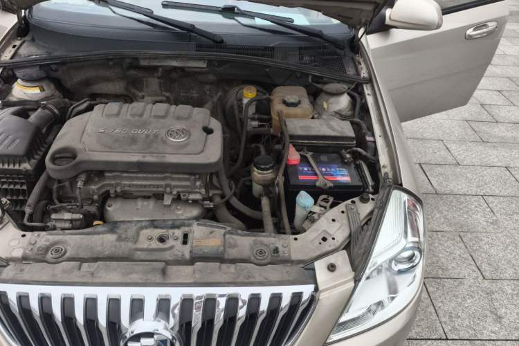 Used Buick Excelle 2013 1.5L Manual Classic Model Engine Bay Left