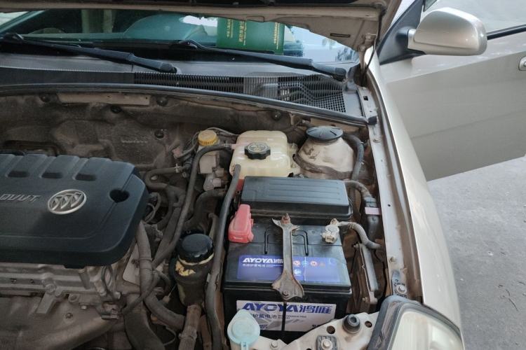 Used Buick Excelle 2013 1.5L Automatic Classic Model Engine Bay Left