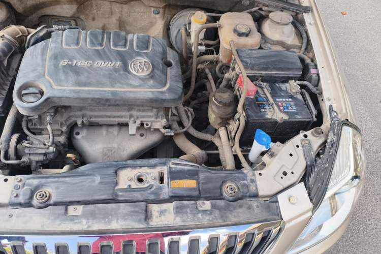 Used Buick Excelle 2013 1.5L Manual Classic Model Engine Bay Left