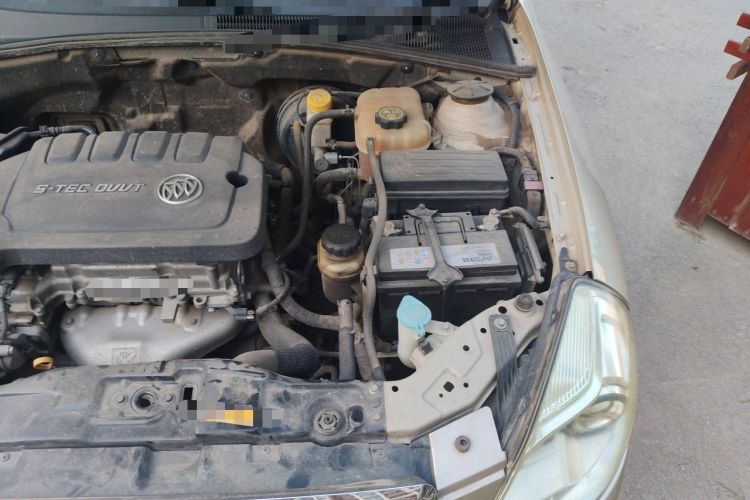 Used Buick Excelle 2013 1.5L Manual Classic Model Engine Bay Left
