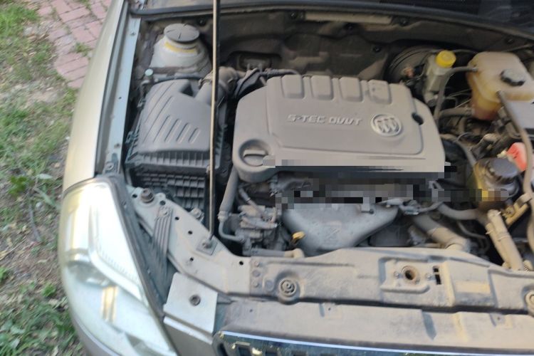 Used Buick Excelle 2013 1.5L Automatic Classic Model Engine Bay Right