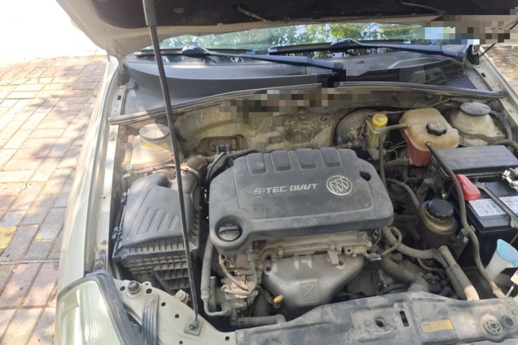 Used Buick Excelle 2013 1.5L Automatic Classic Model Engine Bay Right