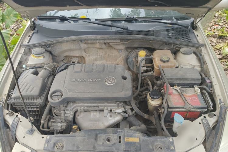 Used Buick Excelle 2013 1.5L Manual Classic Model Engine Bay