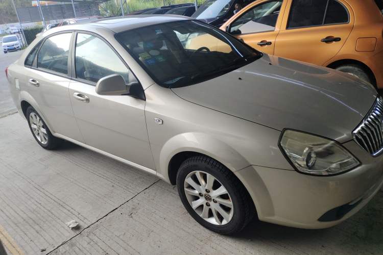 Used Buick Excelle 2013 1.5L Manual Luxury Model Exterior 2