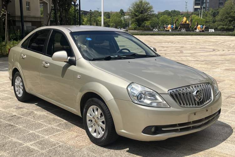Used Buick Excelle 2013 1.5L Automatic Classic Model Exterior 2