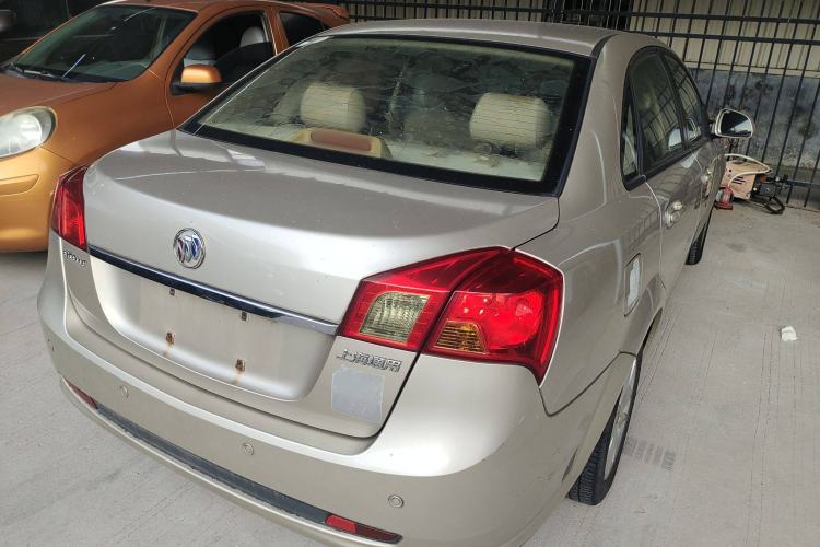 Used Buick Excelle 2013 1.5L Manual Luxury Model Exterior 3