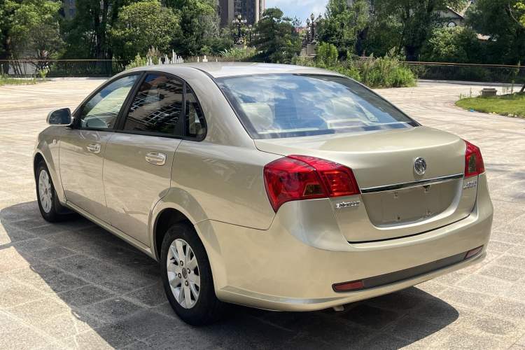 Used Buick Excelle 2013 1.5L Automatic Classic Model Exterior 3