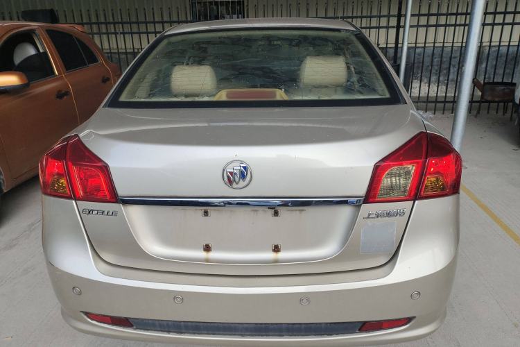 Used Buick Excelle 2013 1.5L Manual Luxury Model Exterior 4
