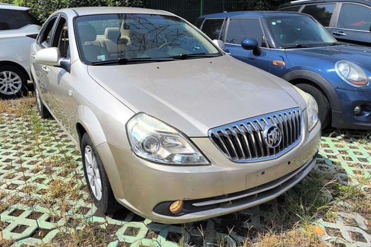 Used Buick Excelle 2013 1.5L Automatic Classic Model Front Right 45 Deg
