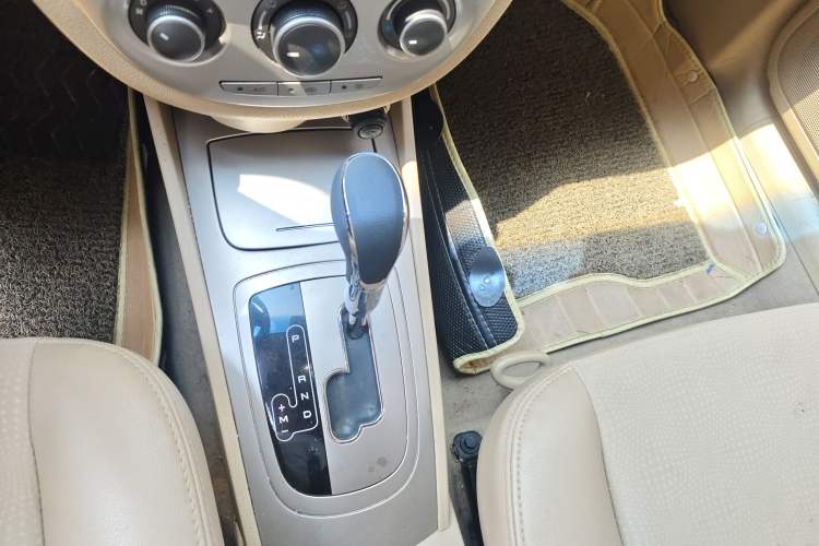 Used Buick Excelle 2013 1.5L Automatic Classic Model Gear Lever